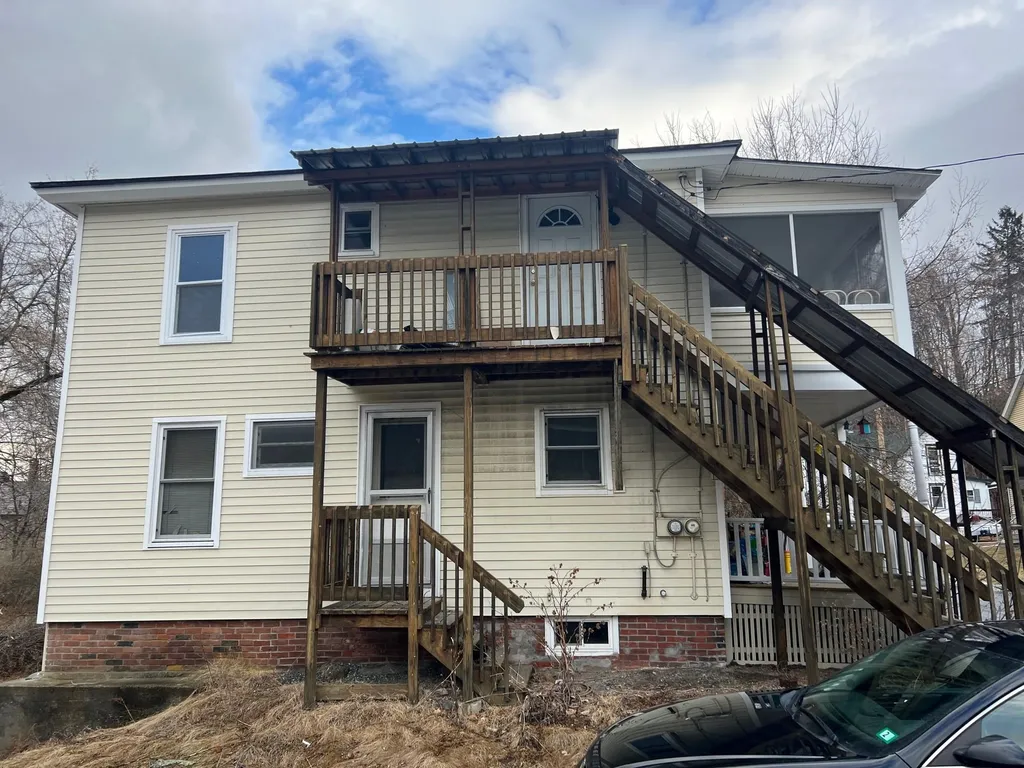 8 Pine Street Lebanon NH 03766