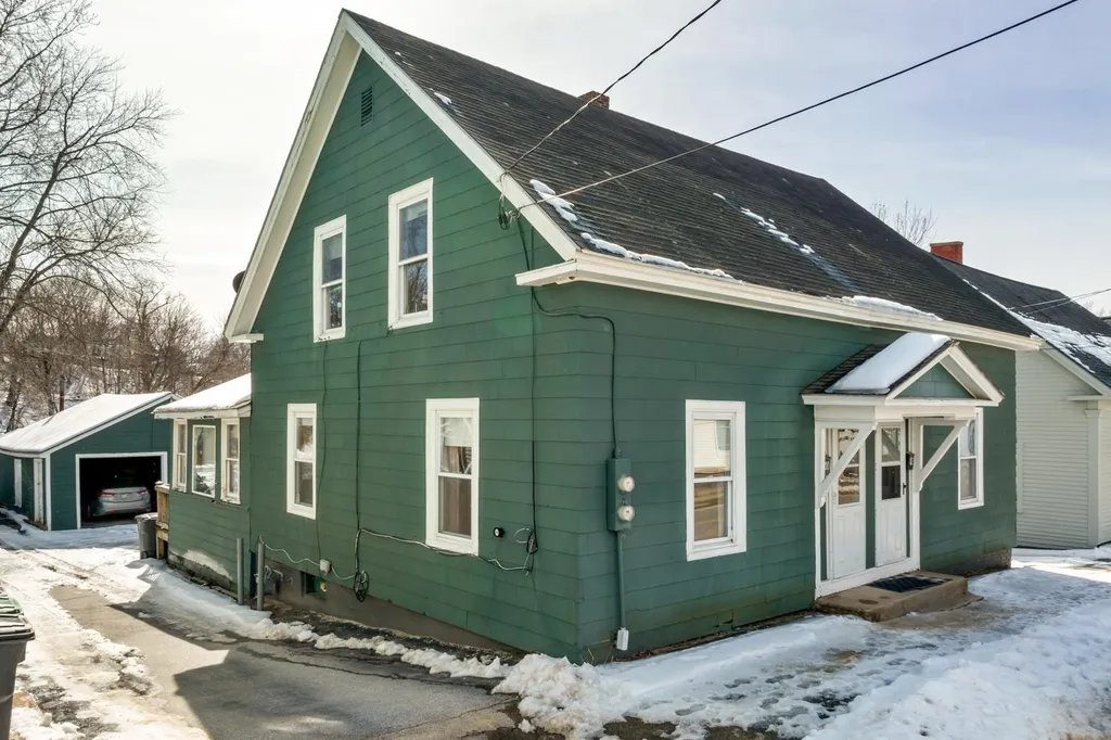 60-62 Front Street Pembroke NH 03275