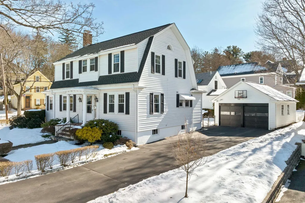 10 Willard Avenue Portsmouth NH 03801