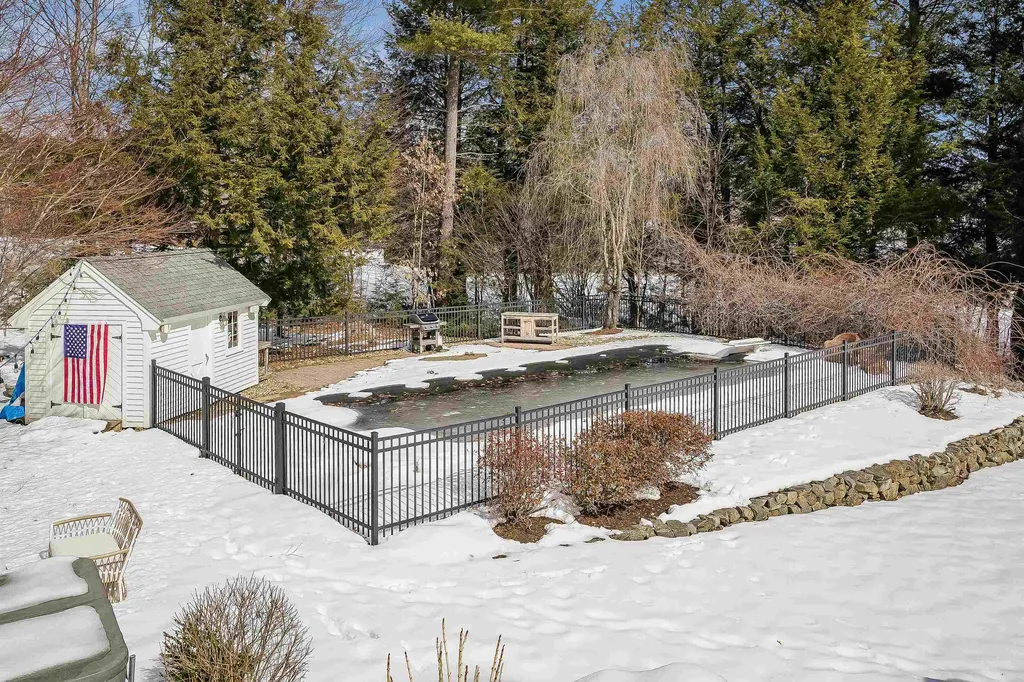 10 Finn Avenue Newfields NH 03856