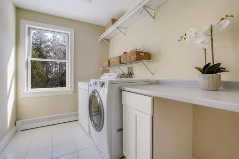 10 Finn Avenue Newfields NH 03856