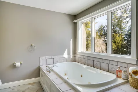 10 Finn Avenue Newfields NH 03856