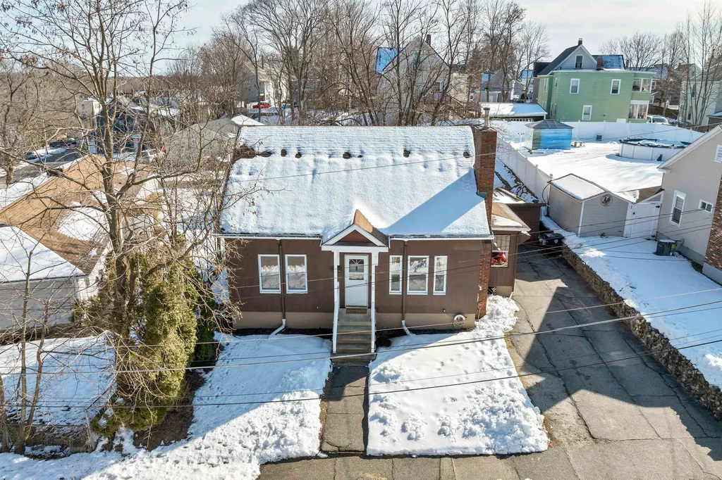 5 Girouard Avenue Nashua NH 03064