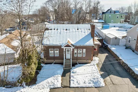 5 Girouard Avenue Nashua NH 03064