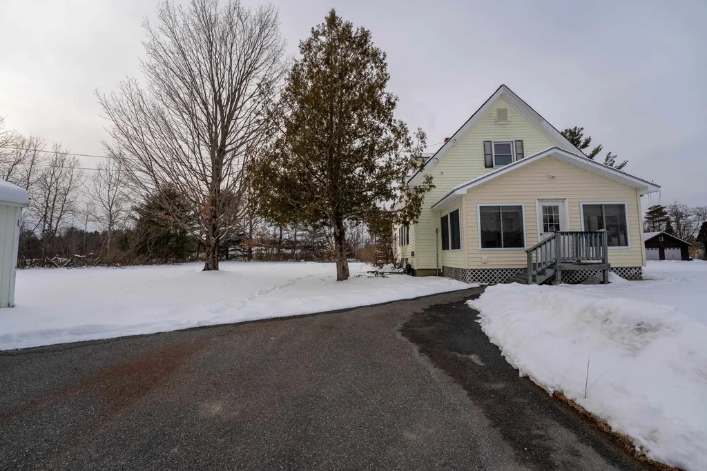2119 County Road Haverhill NH 03774