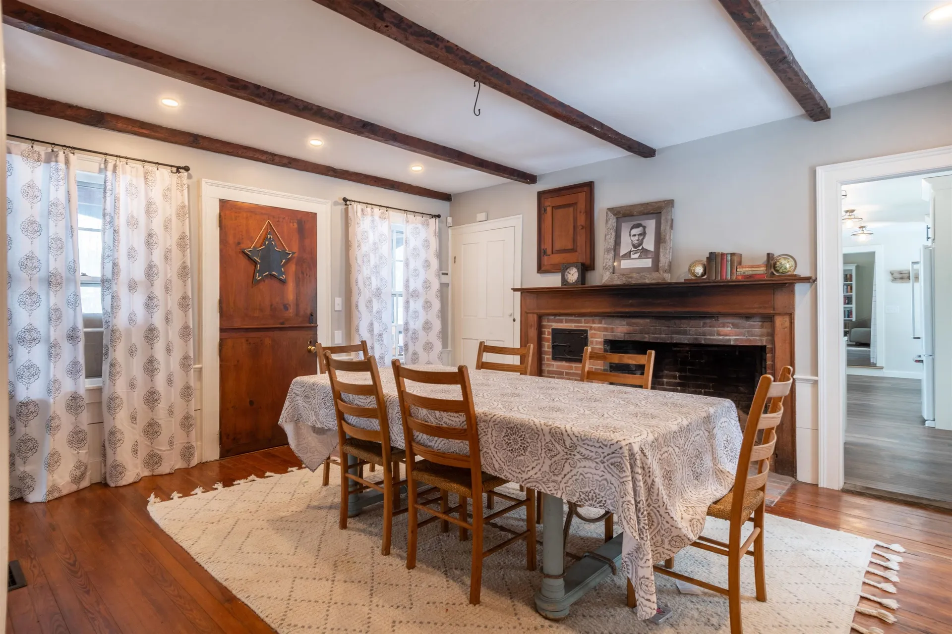 189 Main Street Francestown NH 03043