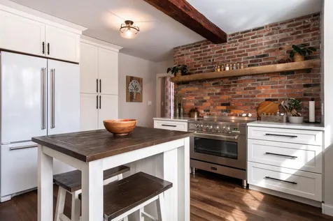 189 Main Street Francestown NH 03043