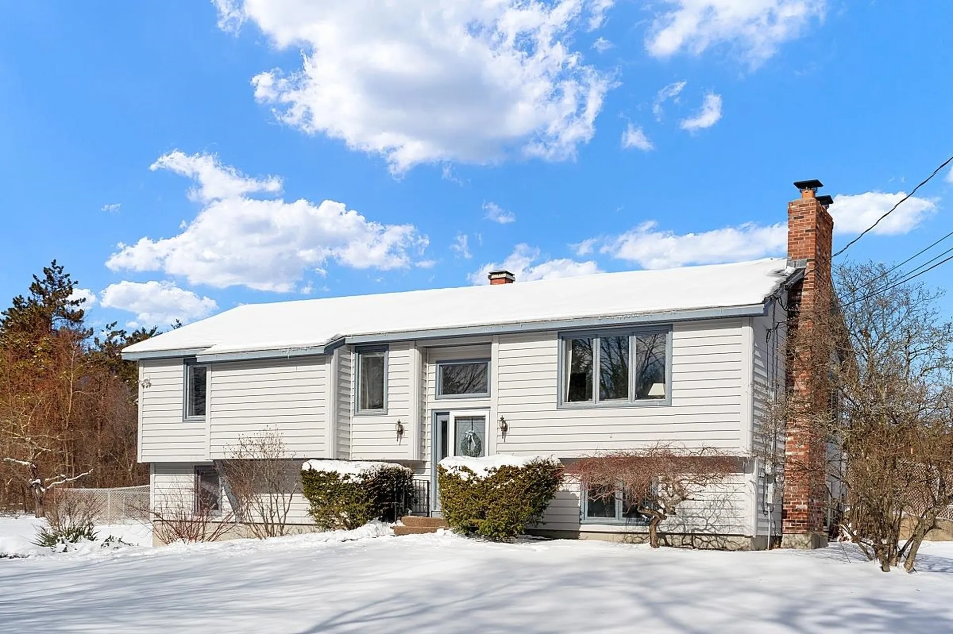 41 Old Auburn Road Derry NH 03038