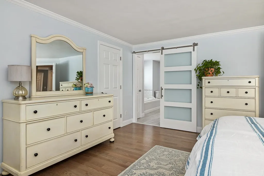 27 Drakes Landing Hampton NH 03842