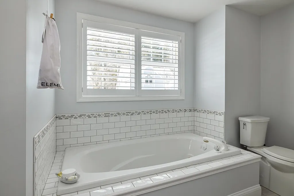 27 Drakes Landing Hampton NH 03842