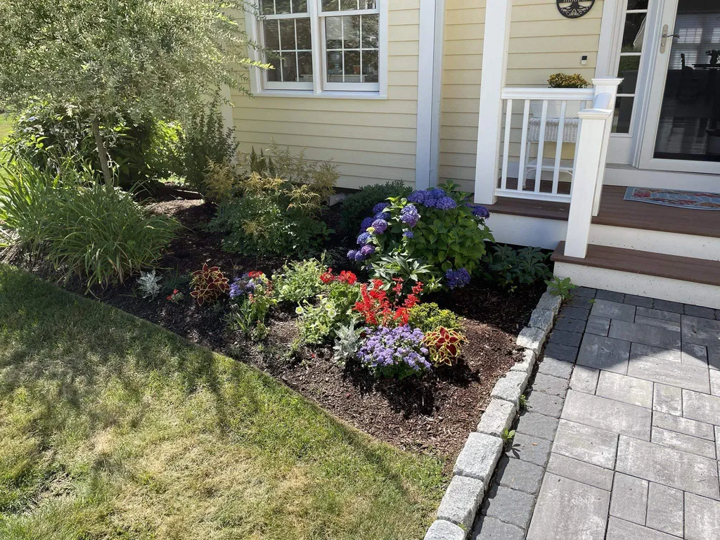 27 Drakes Landing Hampton NH 03842