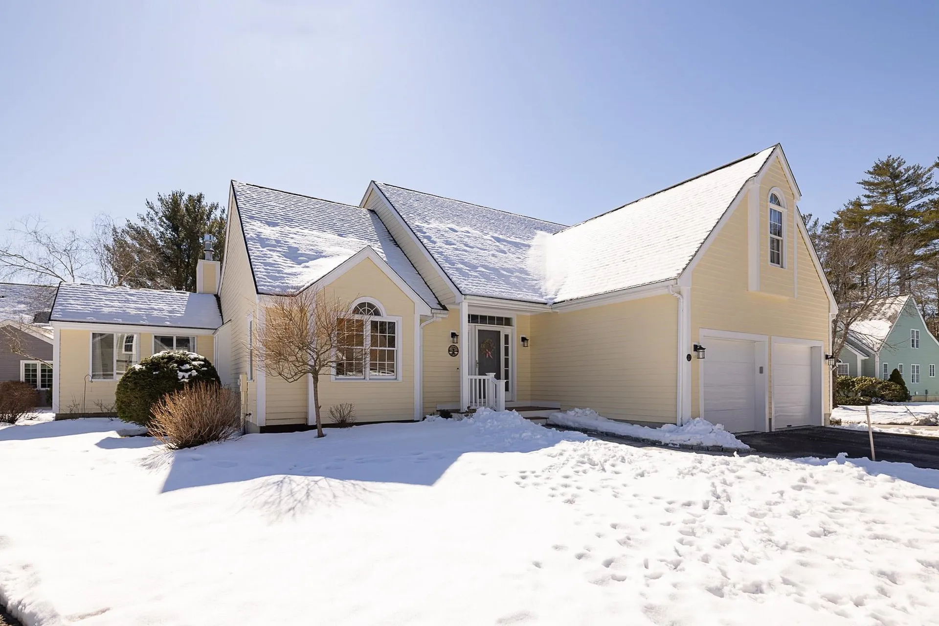 27 Drakes Landing Hampton NH 03842