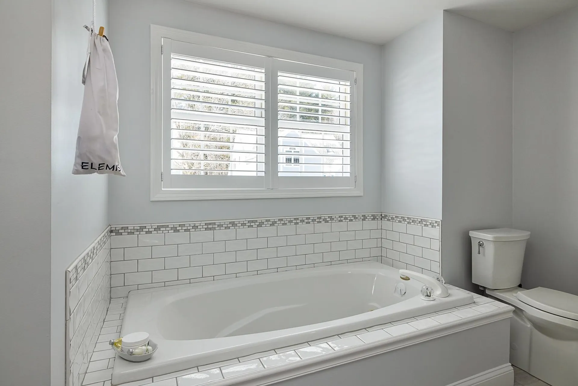 27 Drakes Landing Hampton NH 03842