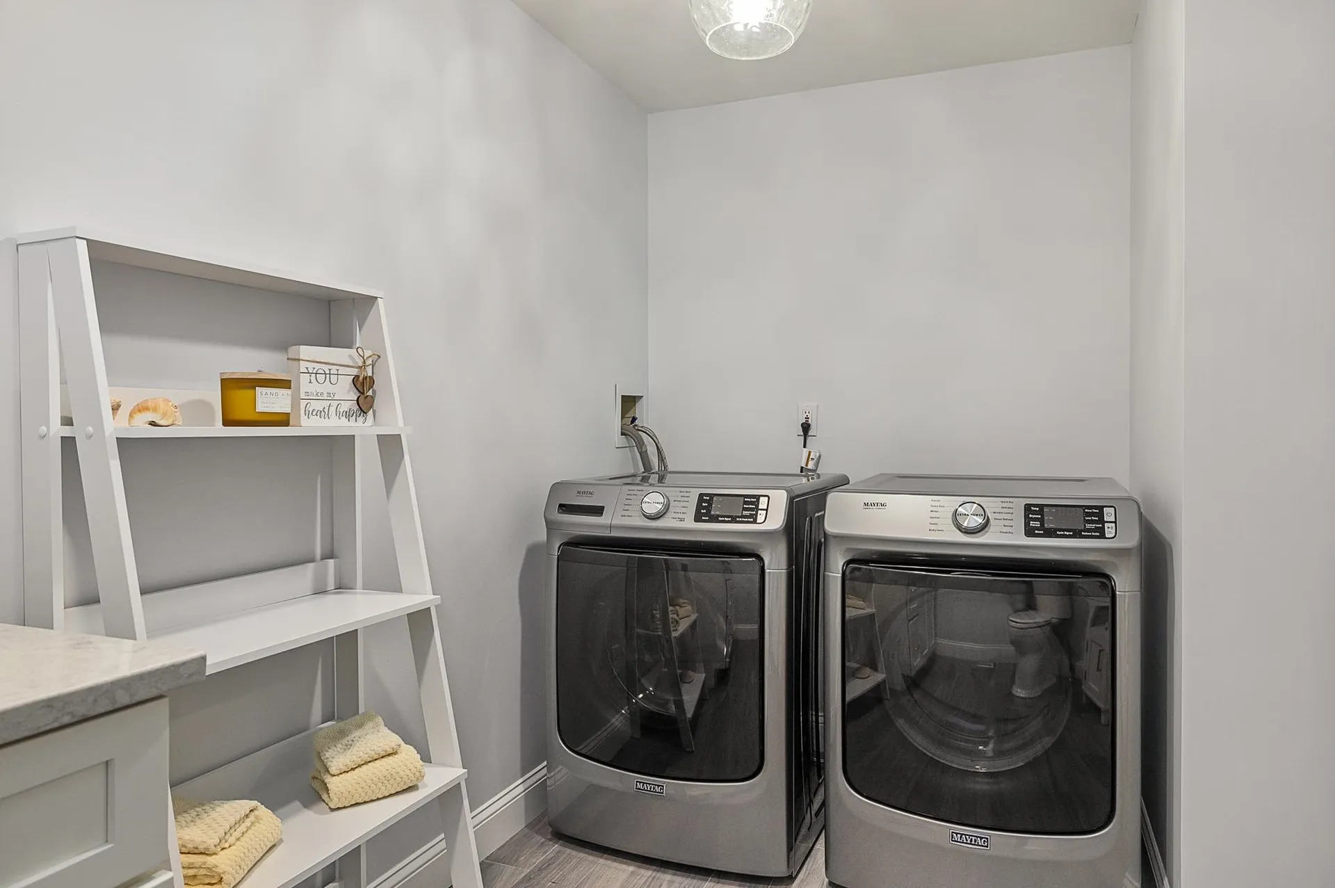 27 Drakes Landing Hampton NH 03842