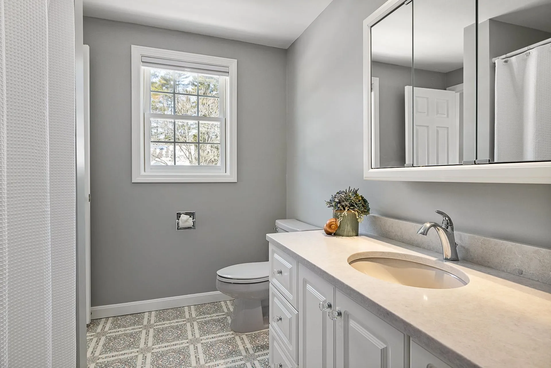 27 Drakes Landing Hampton NH 03842
