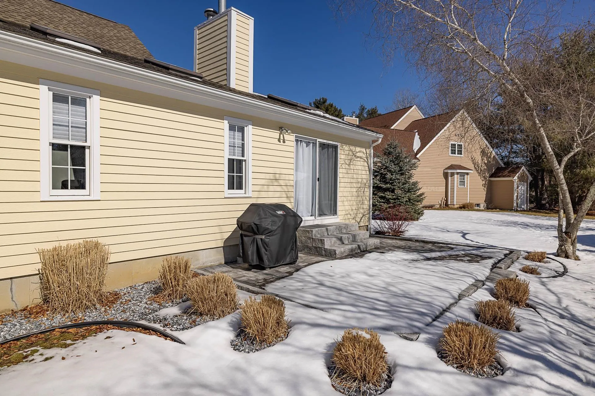 27 Drakes Landing Hampton NH 03842