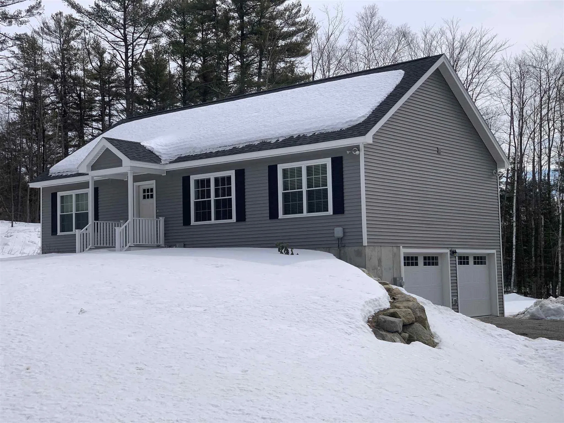 11 Sunny Lane Sunapee NH 03782