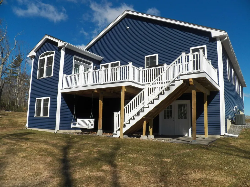 6 Russell Lane Raymond NH 03077