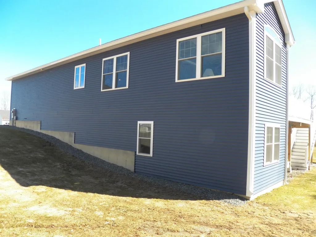 6 Russell Lane Raymond NH 03077