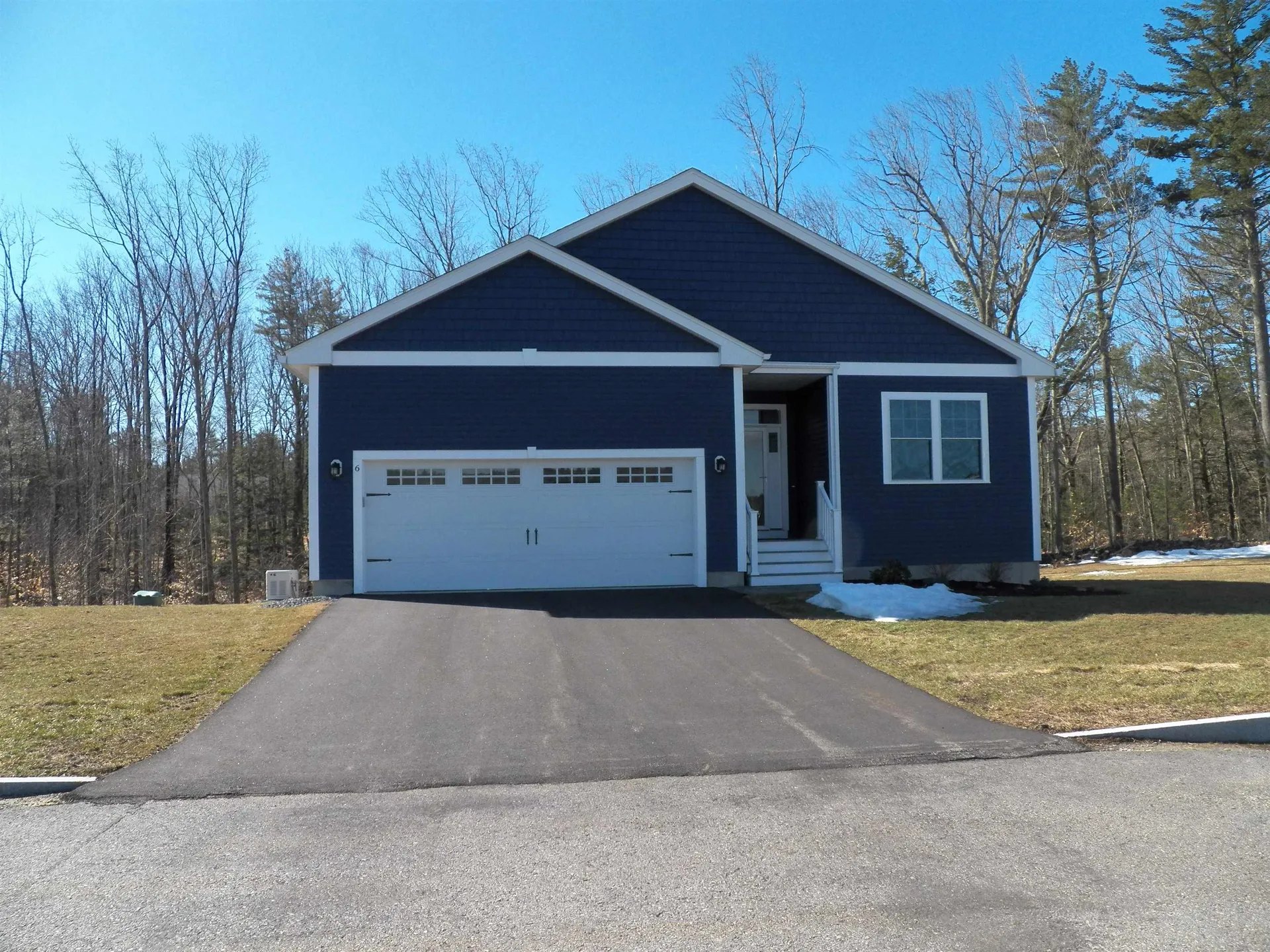 6 Russell Lane Raymond NH 03077