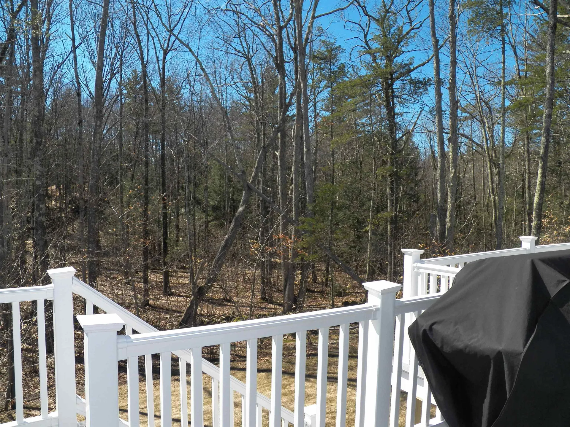 6 Russell Lane Raymond NH 03077