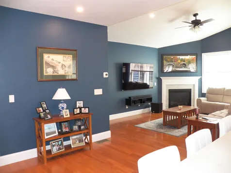 6 Russell Lane Raymond NH 03077