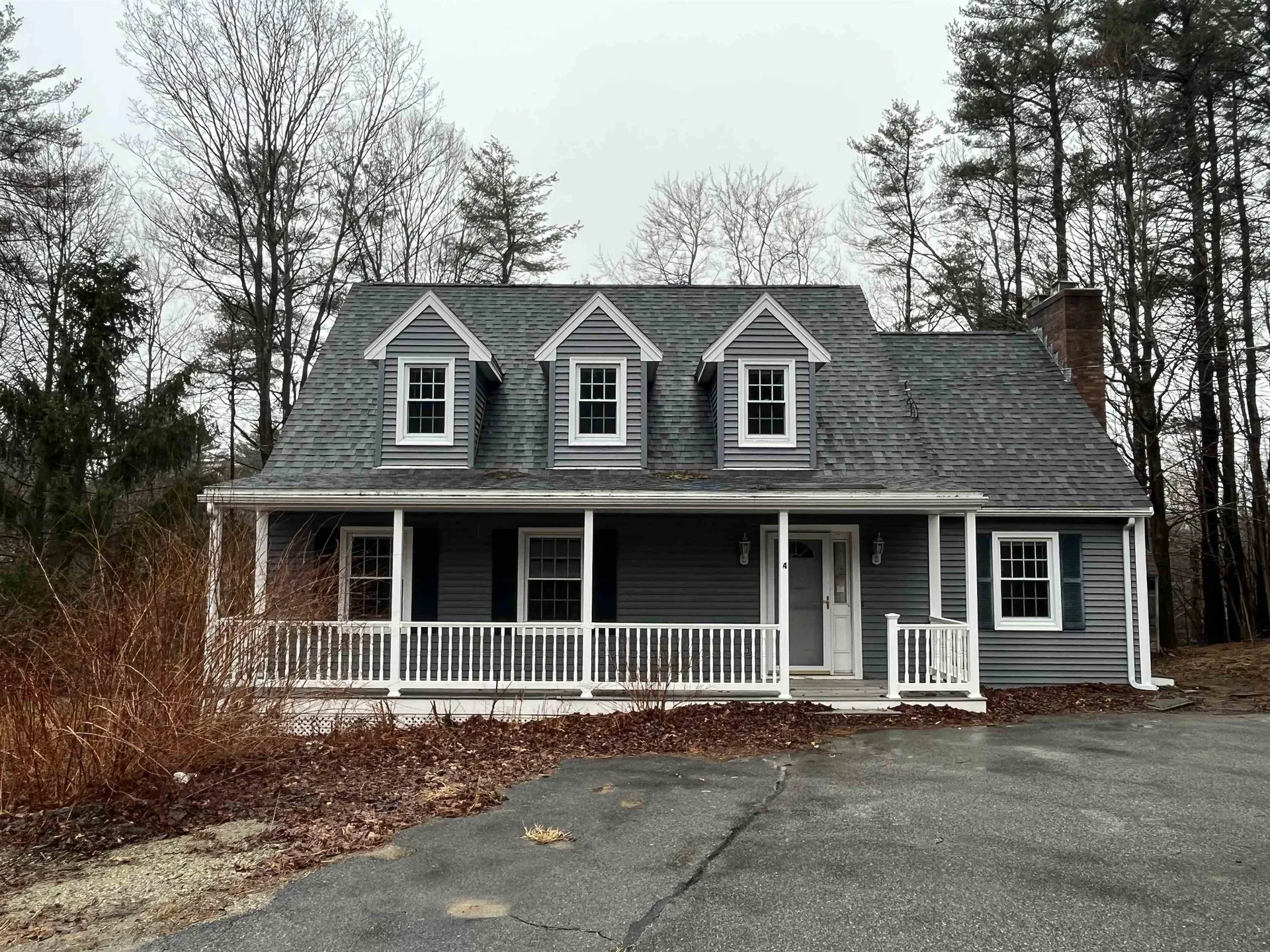 4 Goulds Hill Road Newton NH 03858