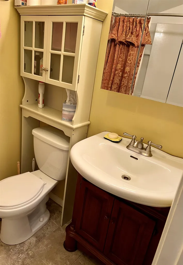 112 Leavitt Road Fremont NH 03044