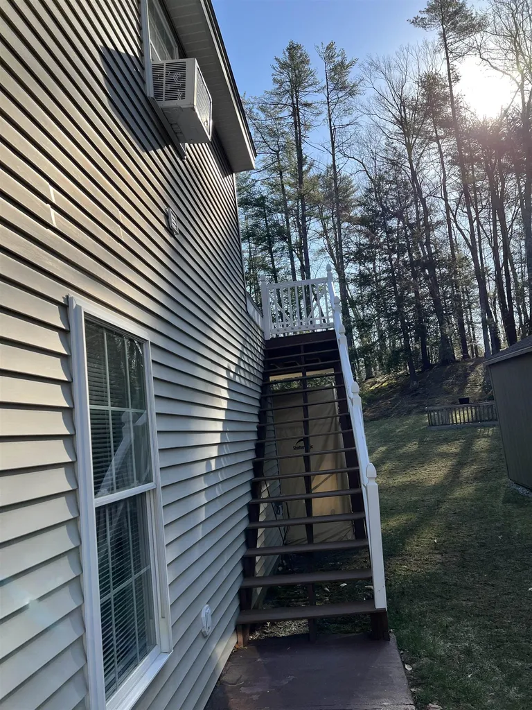 112 Leavitt Road Fremont NH 03044