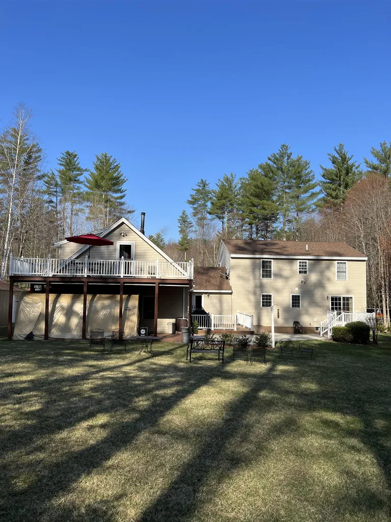 112 Leavitt Road Fremont NH 03044
