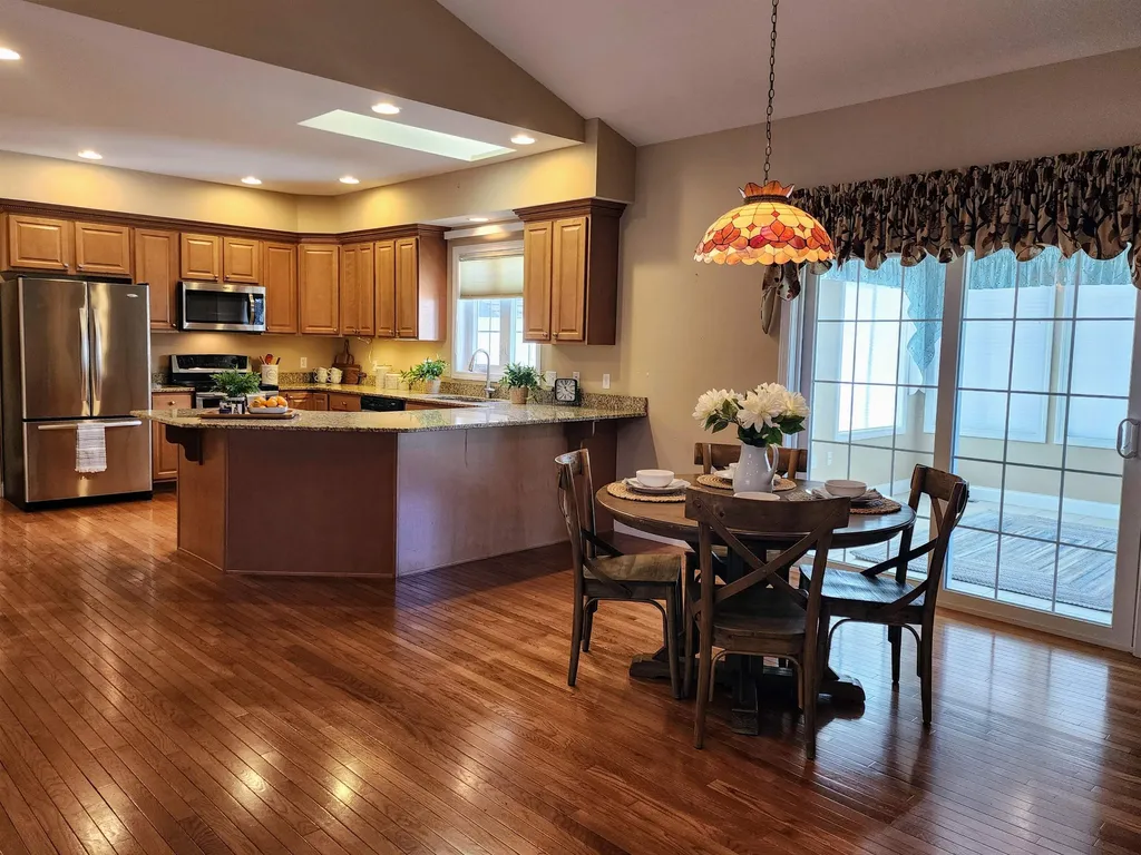 8 Morrison Drive Londonderry NH 03053