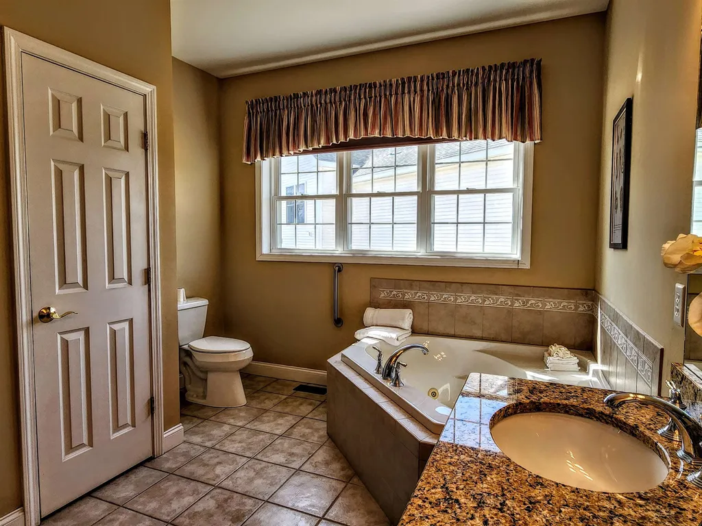 8 Morrison Drive Londonderry NH 03053