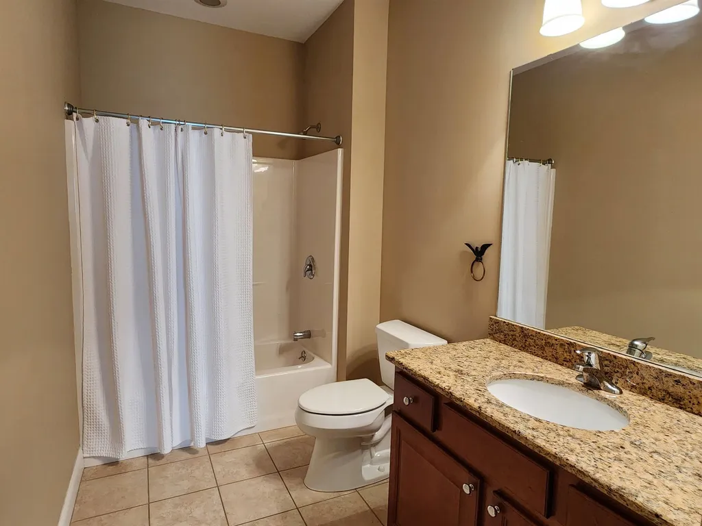 8 Morrison Drive Londonderry NH 03053