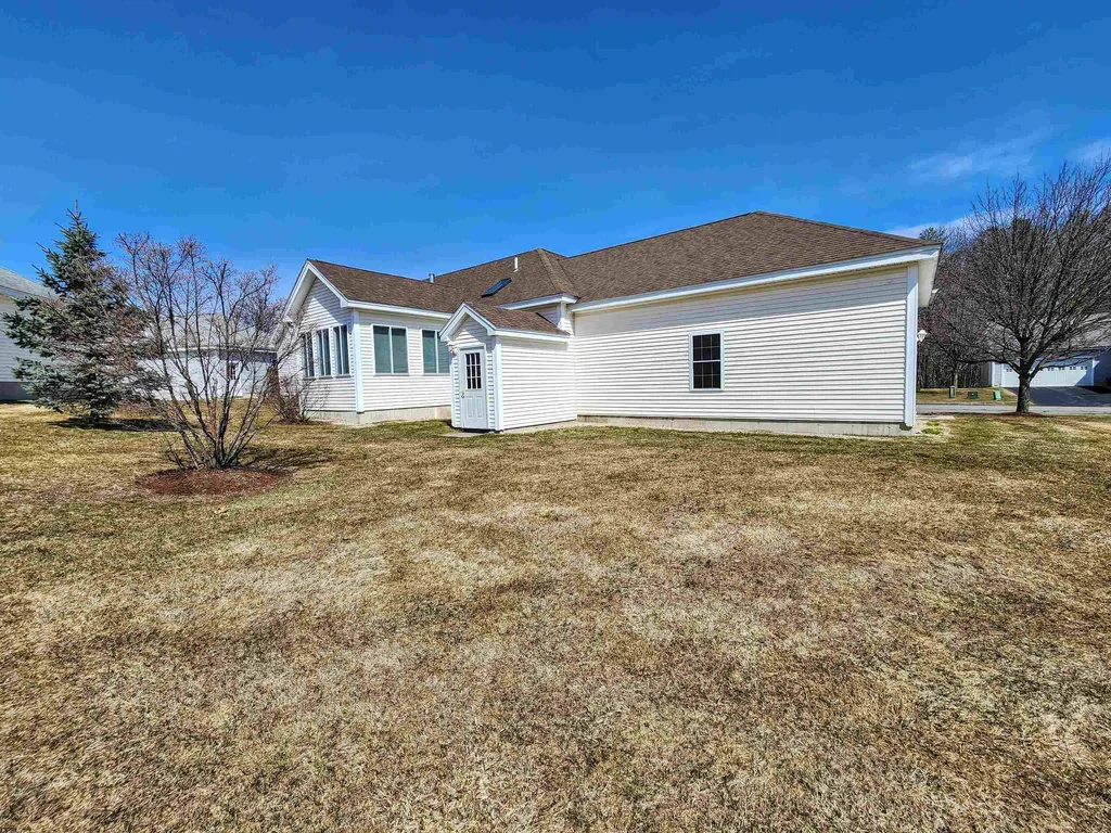 8 Morrison Drive Londonderry NH 03053