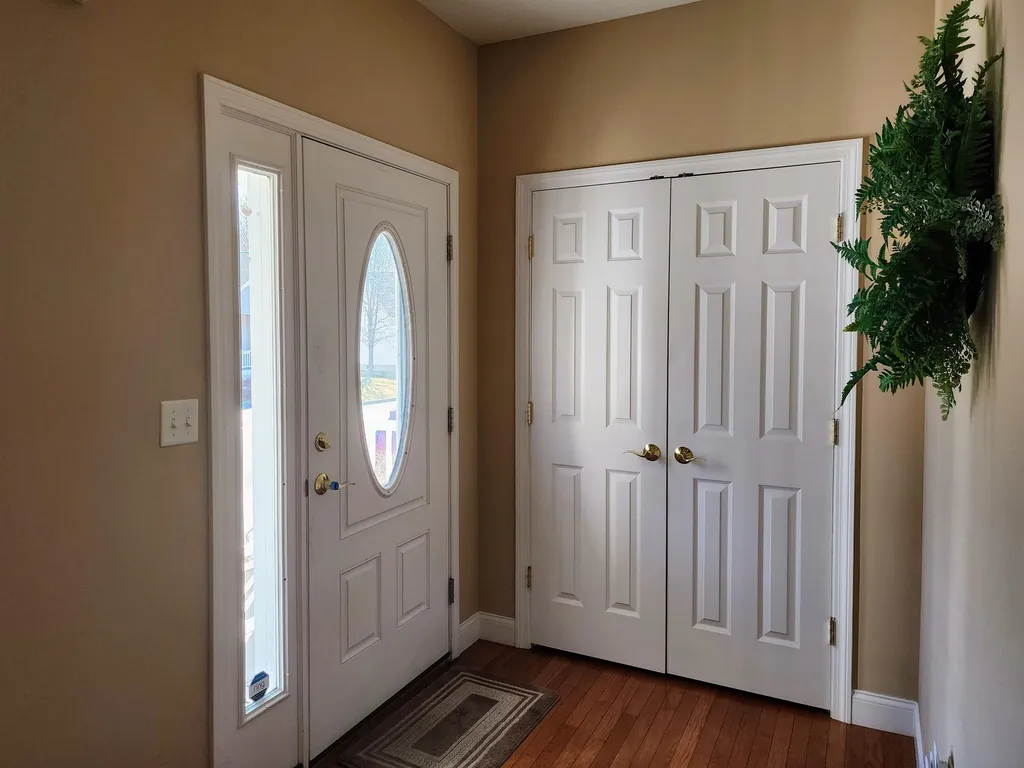 8 Morrison Drive Londonderry NH 03053
