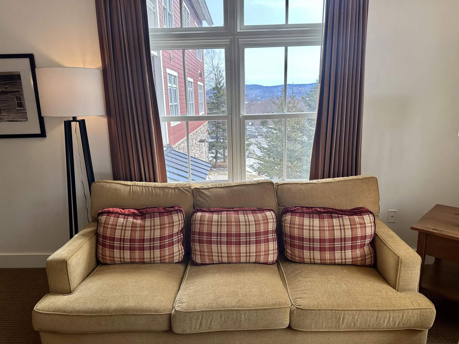 102 Forest 110 / Iii Drive Warren VT 05674