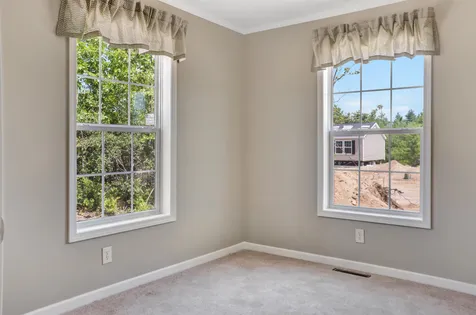 32 Margarets Way Ossipee NH 03864