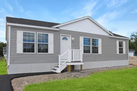 32 Margarets Way Ossipee NH 03864