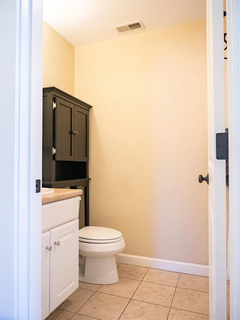 20 Wood Ridge Lane Exeter NH 03833