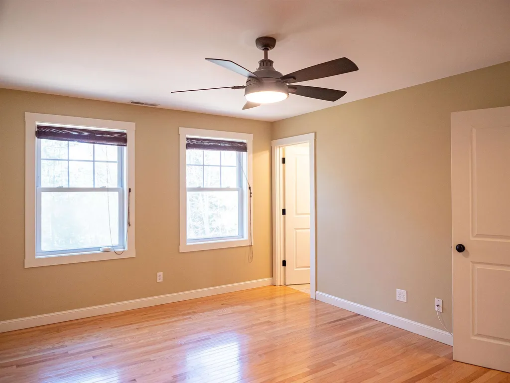 20 Wood Ridge Lane Exeter NH 03833
