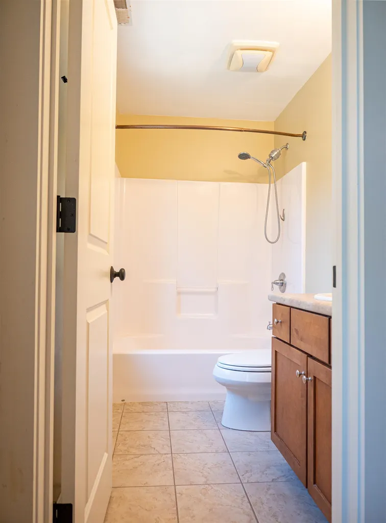 20 Wood Ridge Lane Exeter NH 03833