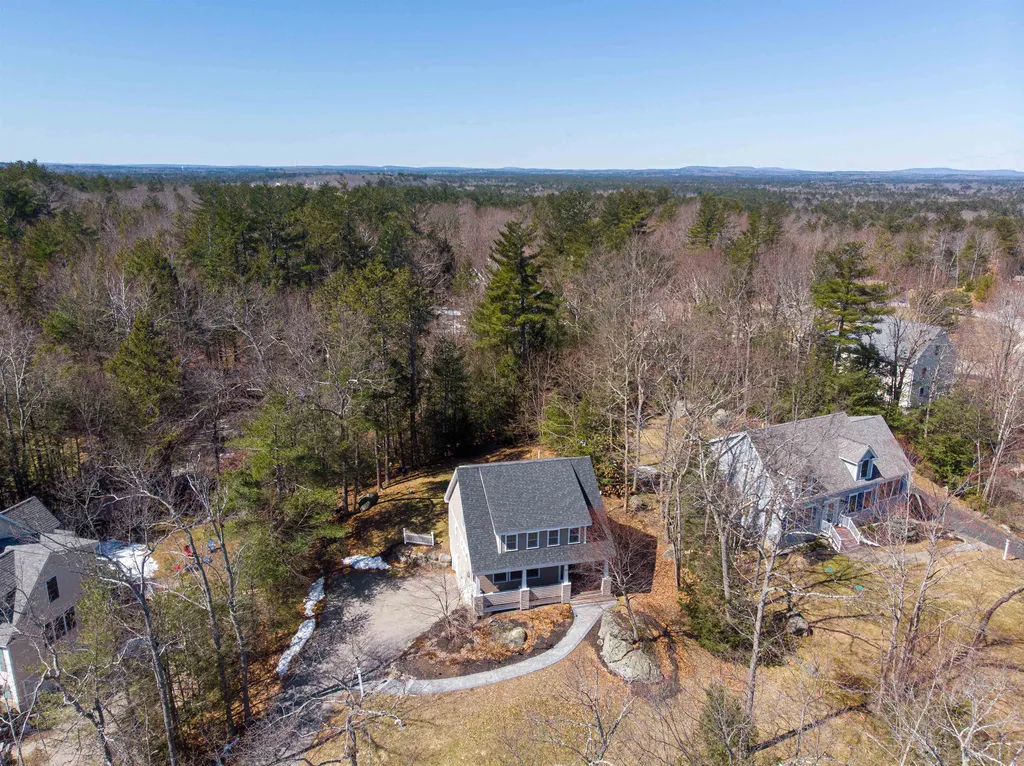 20 Wood Ridge Lane Exeter NH 03833