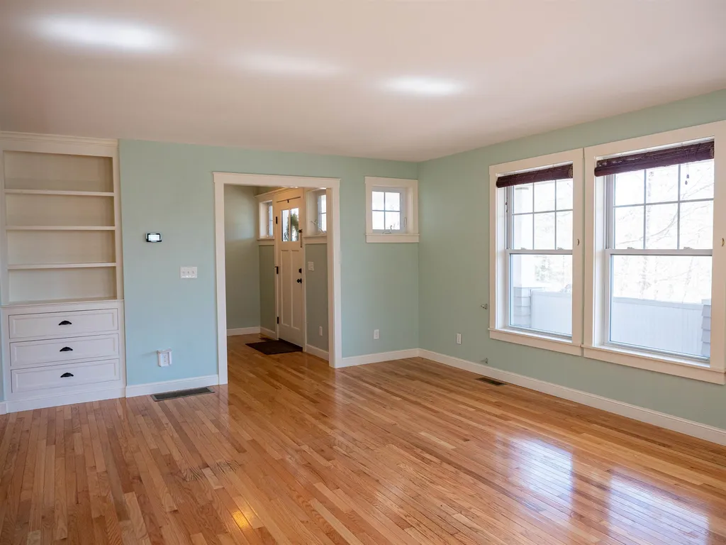 20 Wood Ridge Lane Exeter NH 03833
