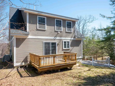 20 Wood Ridge Lane Exeter NH 03833
