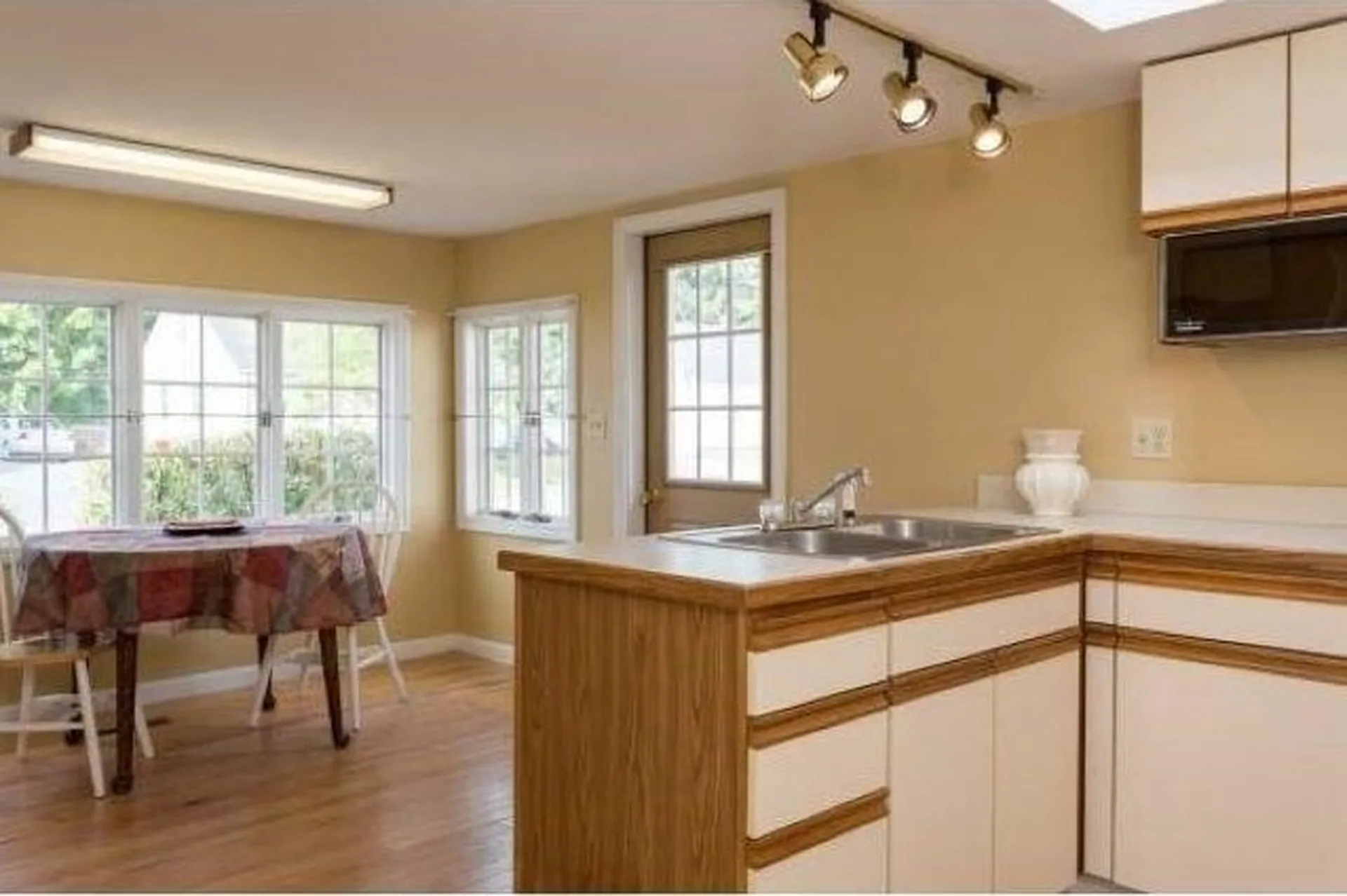 12 Davis Street Somersworth NH 03878