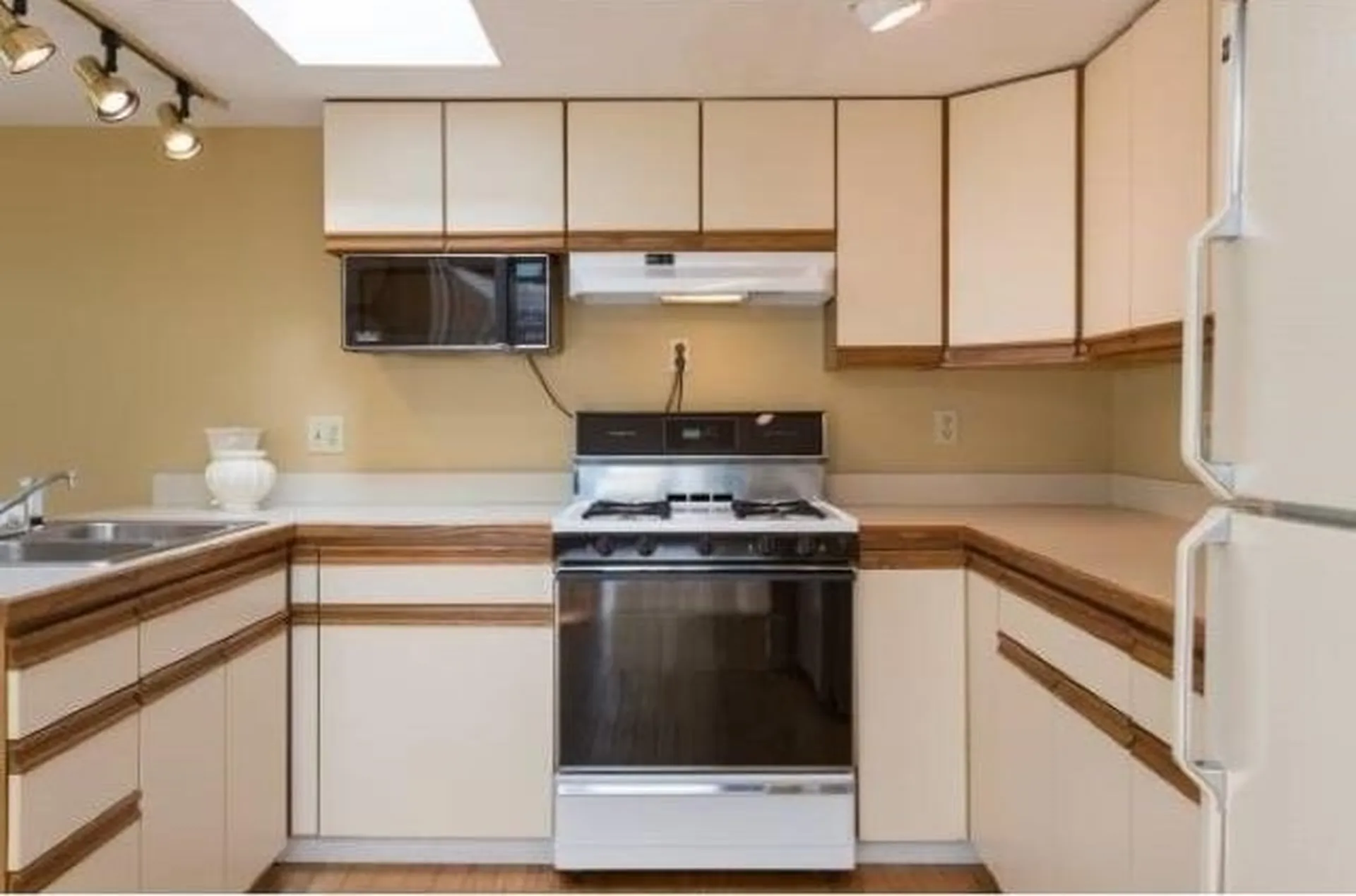 12 Davis Street Somersworth NH 03878