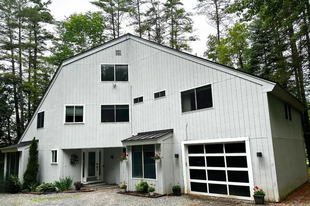 85 Longwood Drive Grantham NH 03753