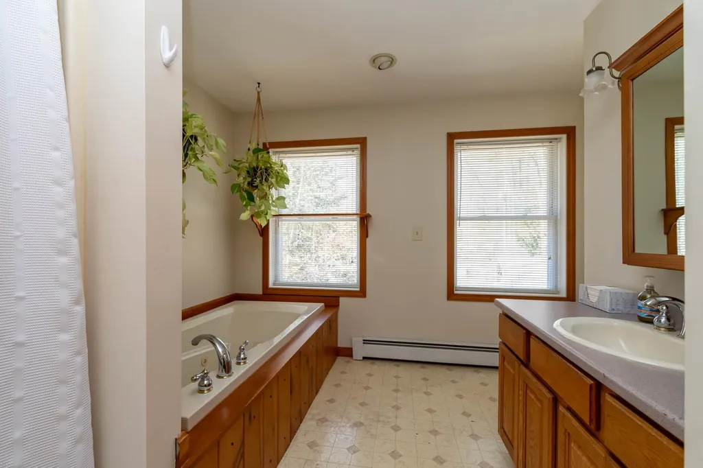 152 Melendy Road Milford NH 03055