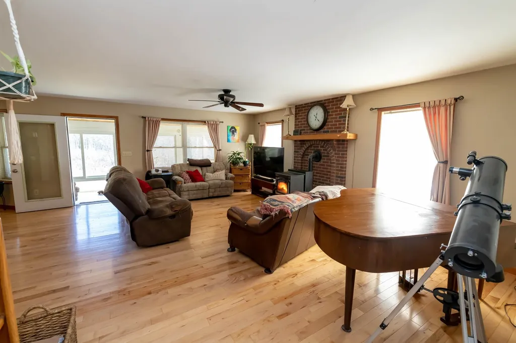 152 Melendy Road Milford NH 03055