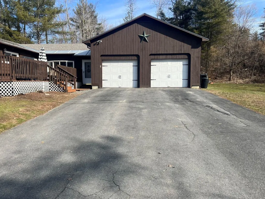 28 Old Mill Brook Road Westmoreland NH 03467